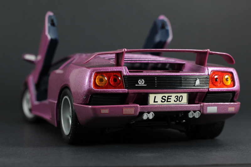 Illustration for article titled ROTB: Maisto Lamborghini Diablo SE30